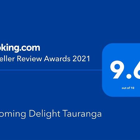 Blooming Delight Tauranga Apartment ภายนอก รูปภาพ