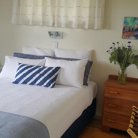 Blooming Delight Tauranga Apartment ภายนอก รูปภาพ